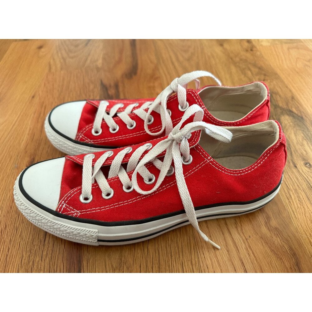 Converse Chuck Taylor All Star Core Ox Red low top Women's 8 Men's 6